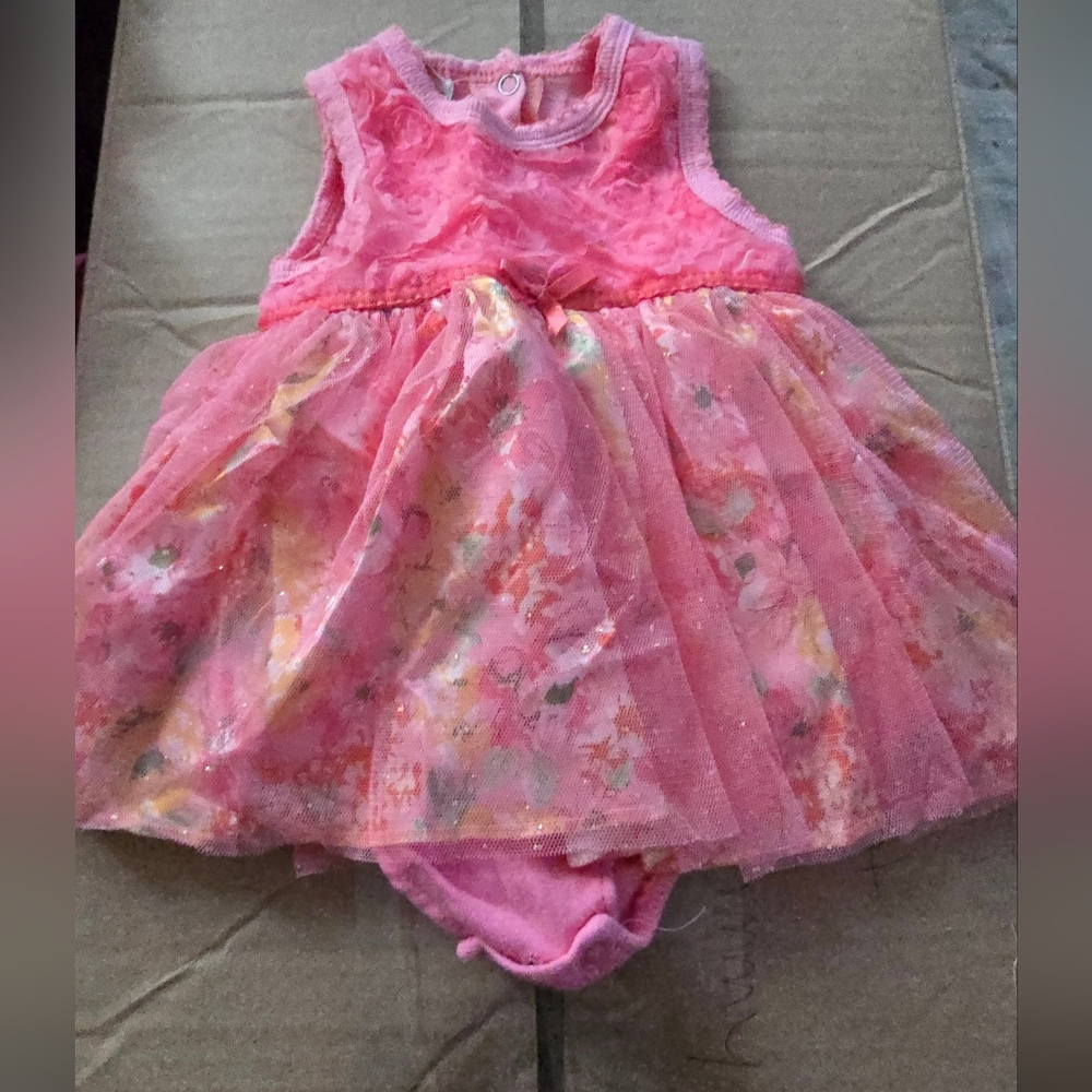 Swiggles Size 0-3months, Infant Dress, Good Condition